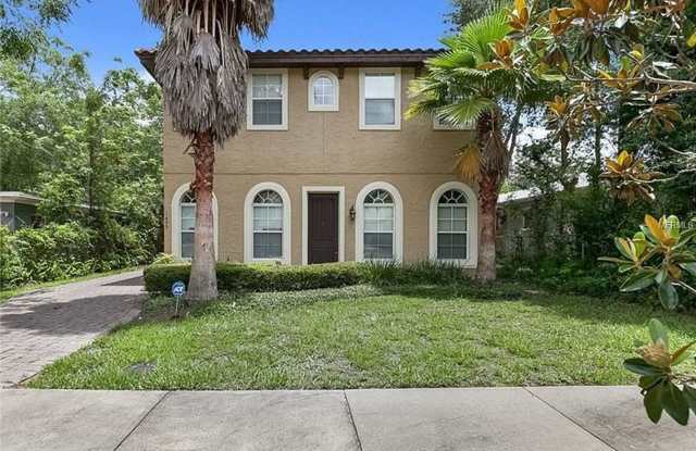 FIRST MONTH IS FREE! Beautiful duplex with custom upgrades on brick paved st in Downtown Orlando photos photos