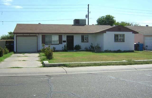3037 N 79th Dr - 3037 North 79th Drive, Phoenix, AZ 85033