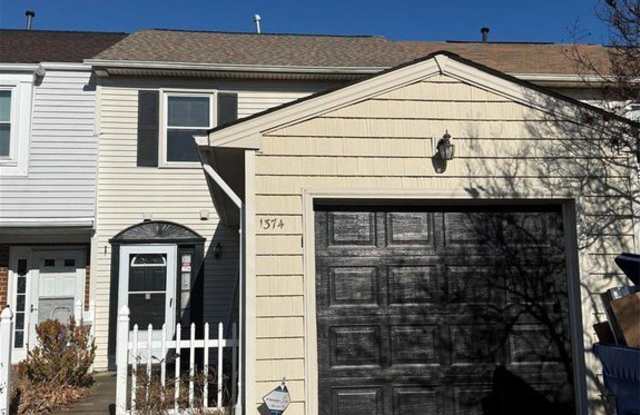 1374 Orillia Road photos photos