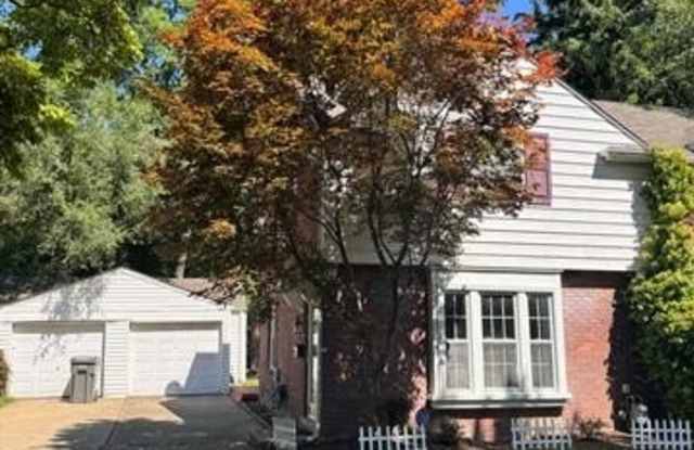3770 Brewster Street photos photos