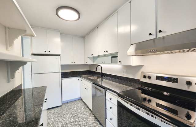 Updated extra large one bedroom at Woodlake photos photos