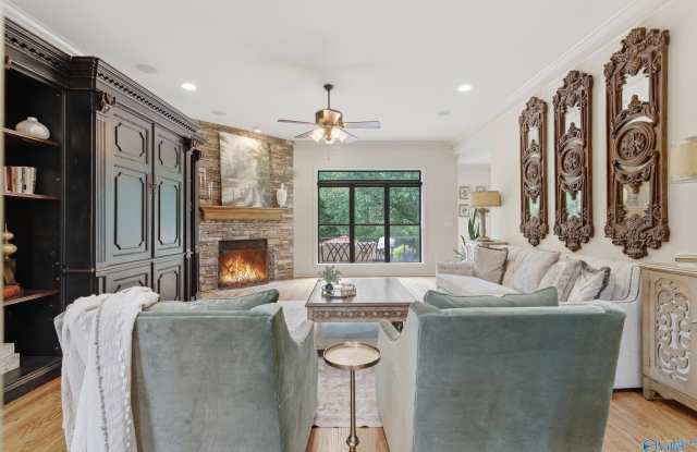 125 Foxfield Drive Gallery 4