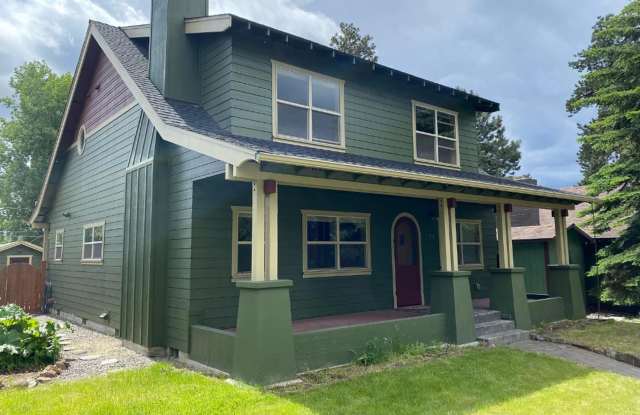 Beautiful 3 Bed/2.5 Bath Home in Downtown Bend - Jefferson Place Gallery 1