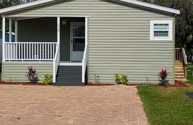 228 Lowe Rd photos photos