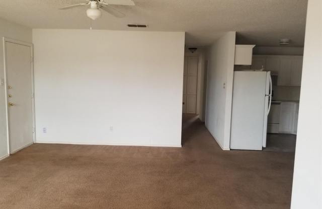 1913 S Loop 289 Gallery 3