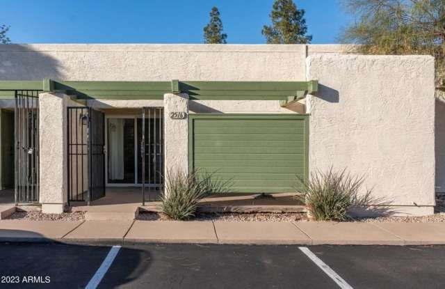 Charming 2BR Condo in Tempe - 2516 East 5th Place, Tempe, AZ 85281