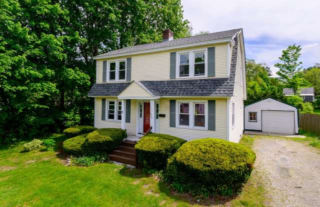 4 Bedroom Colonial Home in Williamstown photos photos