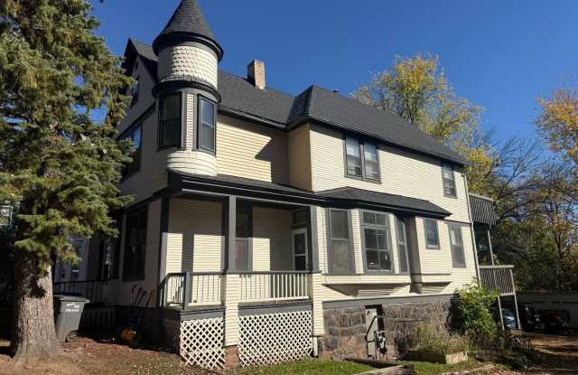 Duluth MN 6-Bedroom - 2-Bath Gallery 4