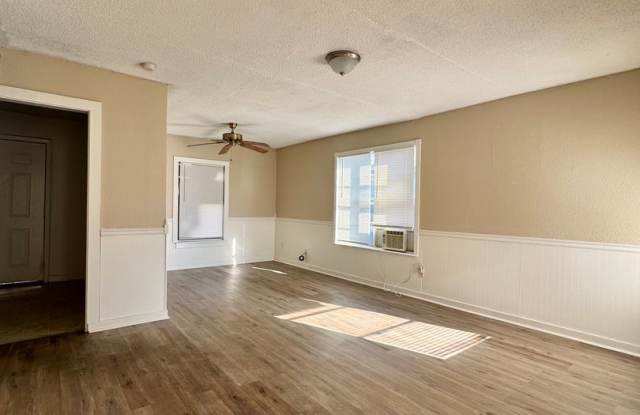 NOW AVAILABLE - Cozy Rental + Affordable Pricing Near Downtown San Angelo! - 132 East 11th Street, San Angelo, TX 76903