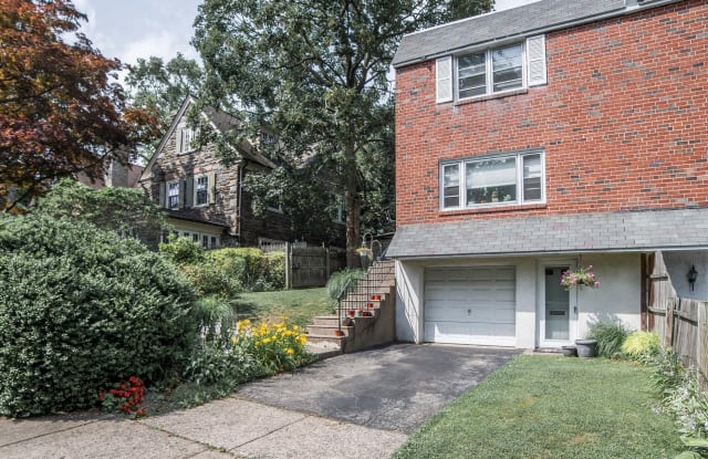 7811 ROANOKE STREET - 7811 Roanoke Street, Philadelphia, PA 19118