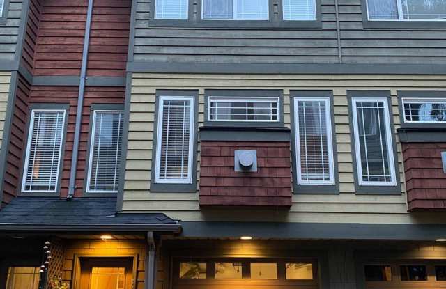 939-C N. 105th ST. - 939 North 105th Street, Seattle, WA 98133