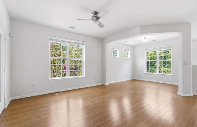 Bright 2BR/2BA with Fireplace, Balcony, Pool & Parking! photos photos