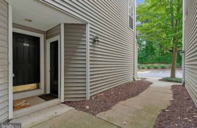 12747 FAIR BRIAR LN Gallery 2