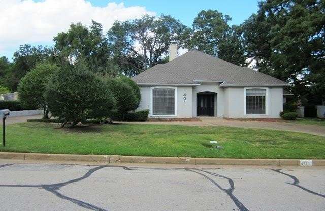 401 Woodland Hills photos photos