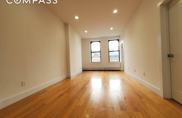 496 Manhattan Avenue Gallery 3