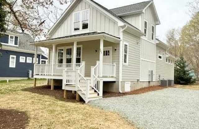 563 N Nash Street photos photos