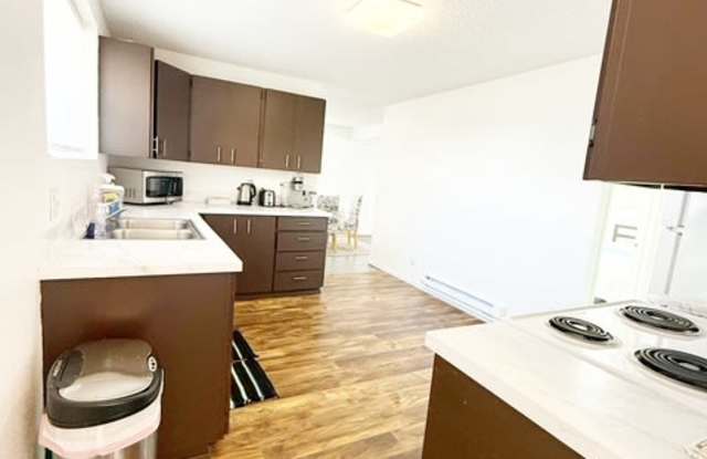 1594 Naval Avenue - A Gallery 4