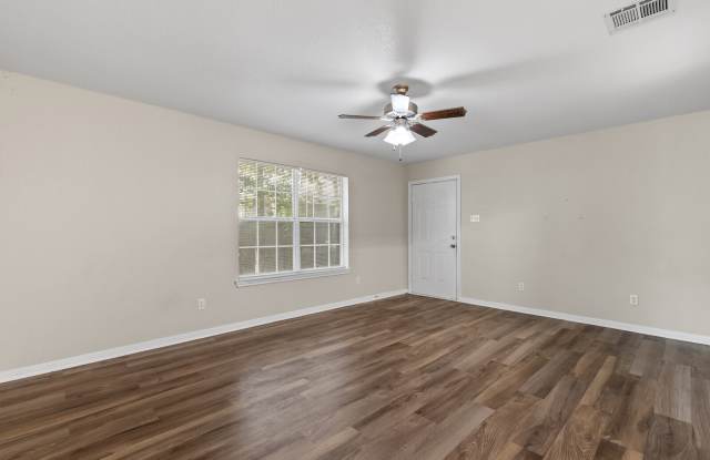 217 East Craven Avenue Unit A Gallery 3