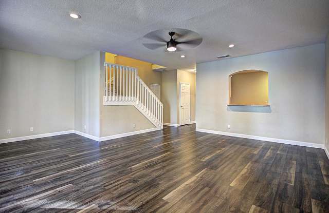 2229 Oakmont Drive Gallery 3