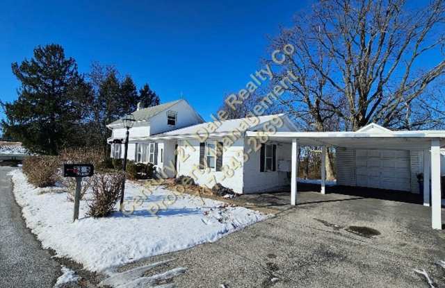 2 BR, 1 Bath in Central School District with a one car garage - 3325 Deininger Road, York County, PA 17406
