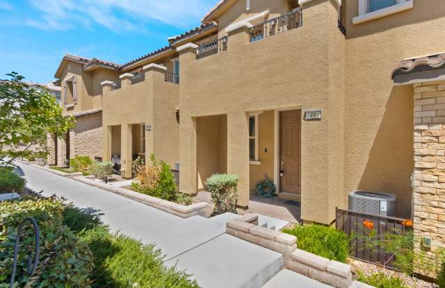 Luxury 3BR Townhome in Gated Summerlin Community photos photos