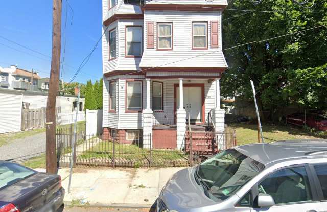 359 Madison Avenue - 2 photos photos