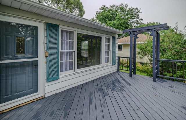 10 Bradford Lane Gallery 4