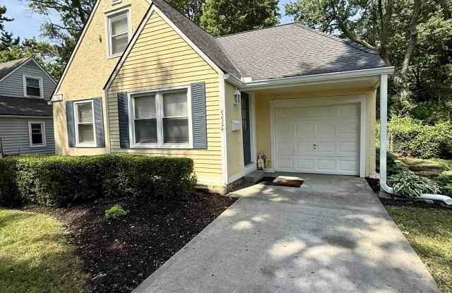 7724 Walnut Street photos photos