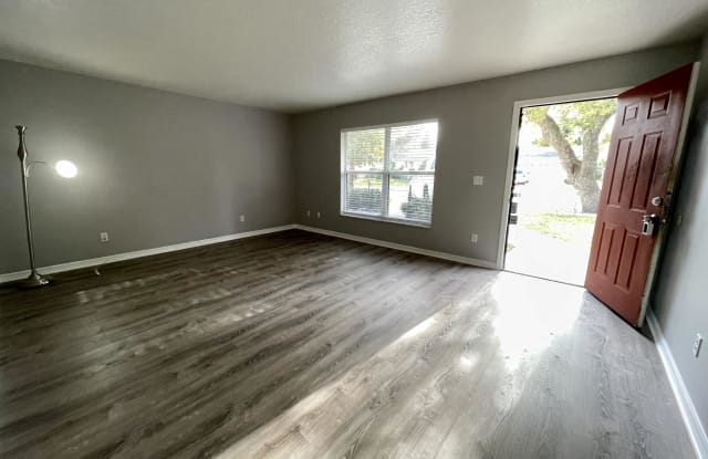 2275 Granada Drive - 1 Gallery 2
