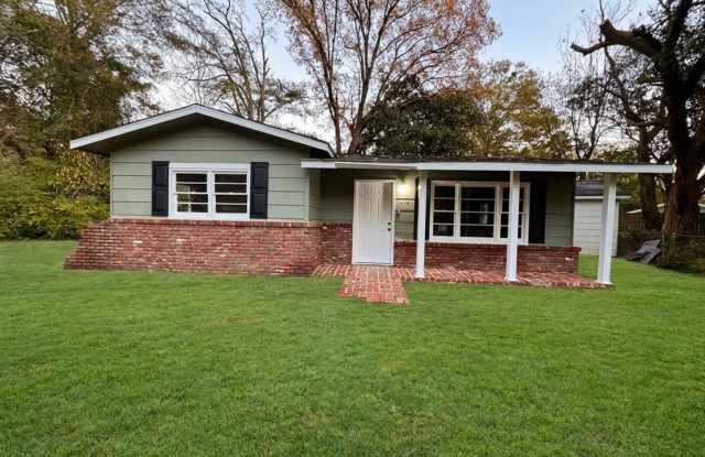 3 Bedroom Single Family House 6805 Stinson Ct in Mobile, AL 36608 photos photos