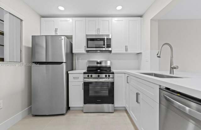 10825 SW 112th Ave photos photos