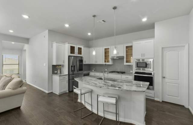 220 Algaroba Loop Gallery 4