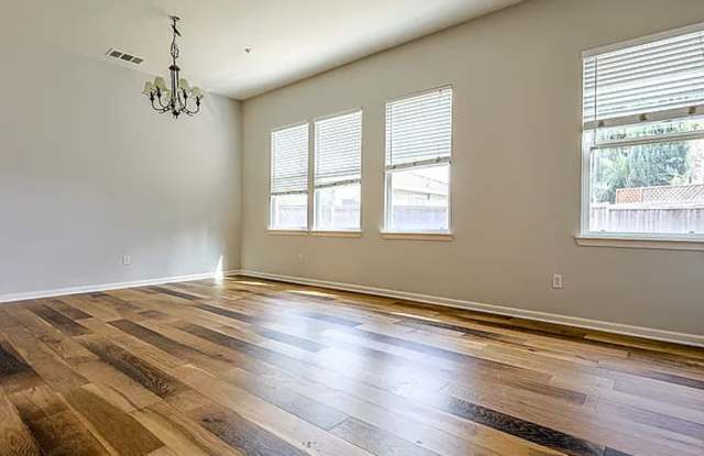 577 Rainier St Gallery 3