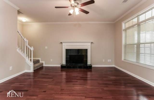 2670 Lake Commons Court Gallery 4