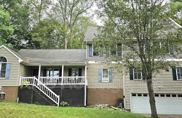 107 Pleasant Point Gallery 3