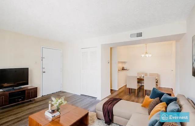 2253 Sedgwick Street photos photos