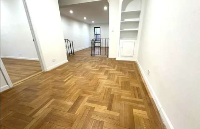 675 Walton Avenue Gallery 3