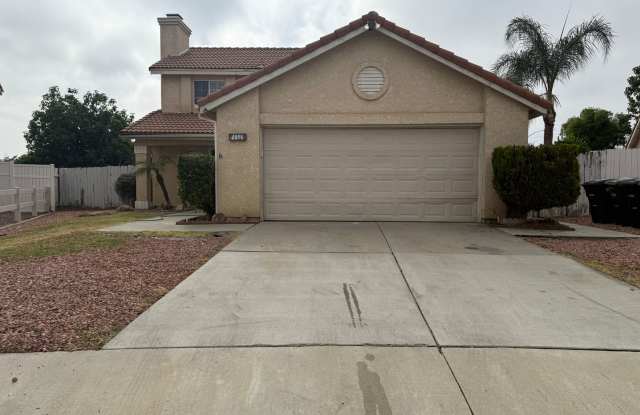 3 Bedrooms 2.5 Bath home in Hemet photos photos