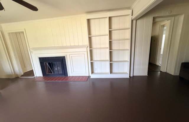 Charming 2BD/1.5BA Home in Valdosta with Premium Features! photos photos Charming 2BD/1.5BA Home in Valdosta with Premium Features! photos photos