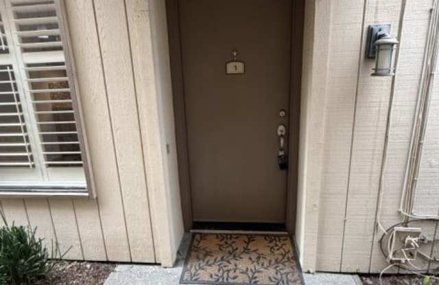 546 Woodside Oaks - 1 photos photos