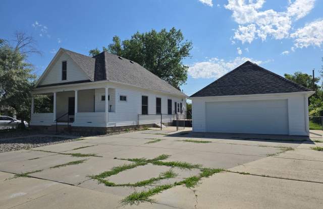 2 Bed 1 Bath + Garage and Yard photos photos