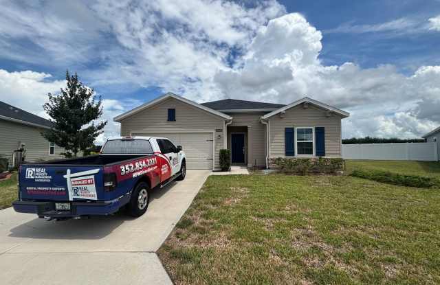 BONUS - Pay only half month's rent for 1st month. Stunning 3 Bedroom 2 Bath, Great Location! (Freedom Crossing Preserve) photos photos