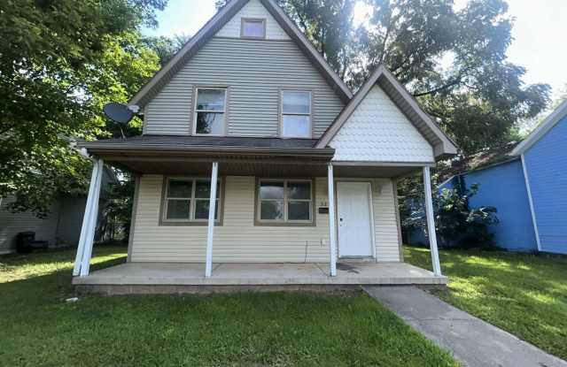 Just Renovated! New Kitchen, Floors, Paint, and more! 4 Bed, 2 Bath. Garage and Private Parking photos photos