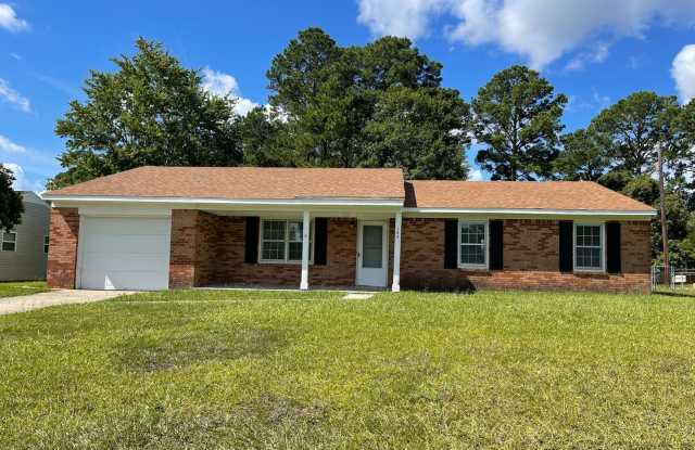 4 bedroom, 2 bath House photos photos