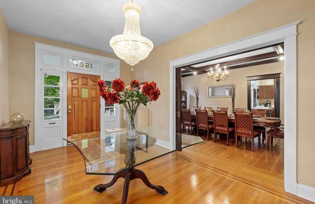 1501 CRITTENDEN Street NW Gallery 3