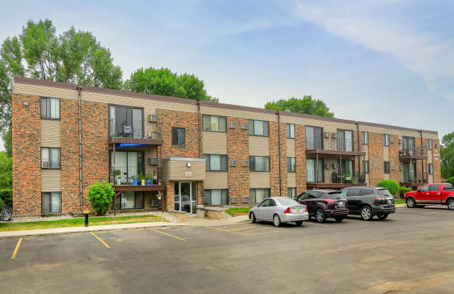 Landmark Estates Apartments Gallery 4