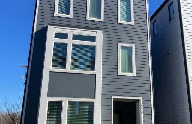 3 bedroom, 3.5 bath, Spacious  Open Floor Plans - 235 Sterling Point Circle, Nashville, TN 37209