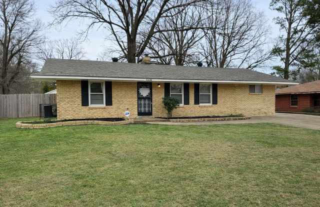 Renovated 4 Bed 1 Bath photos photos