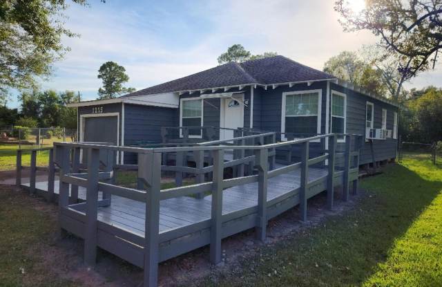 1215 Jayway - 1215 Jayway Street, Orange, TX 77630
