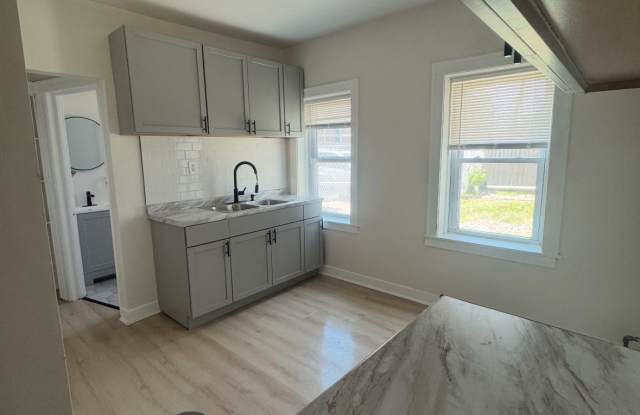 1116 119th St photos photos